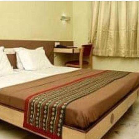 Hotel Chandrawali By Wb Inn Ballia Ngoại thất bức ảnh