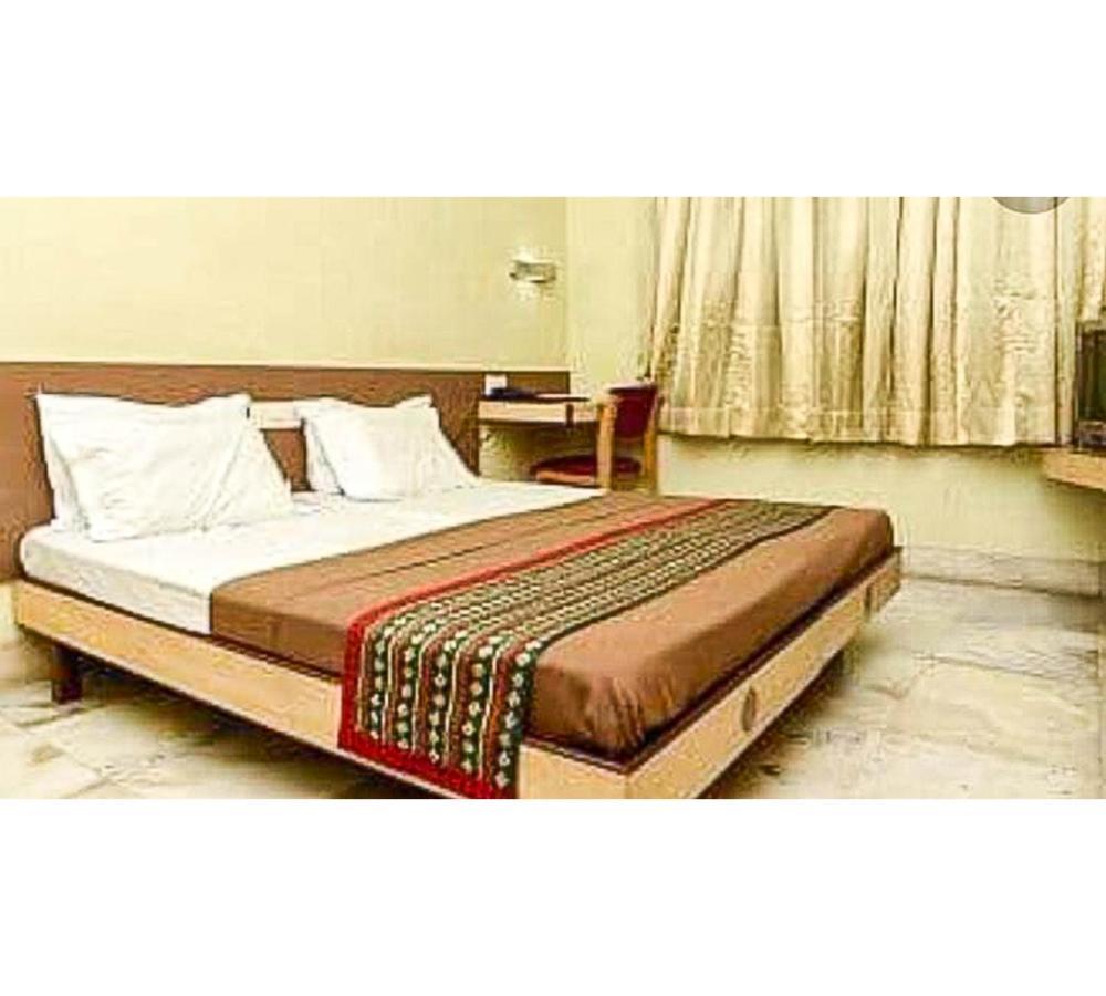 Hotel Chandrawali By Wb Inn Ballia Ngoại thất bức ảnh